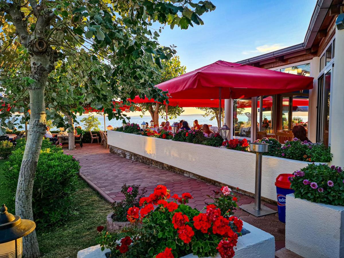 Pension Villa Rosa รทินา ภายนอก รูปภาพ